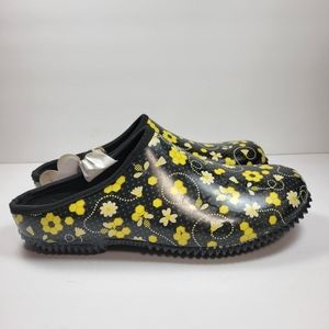 Western Chief Garden Clog Honey Bee Hive Shoes 9